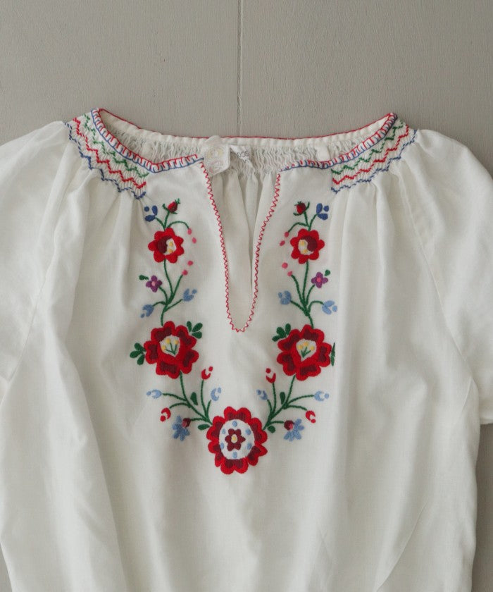 VINTAGE HUNGARIAN EMBROIDERED SHORT SLEEVE BLOUSE - 2