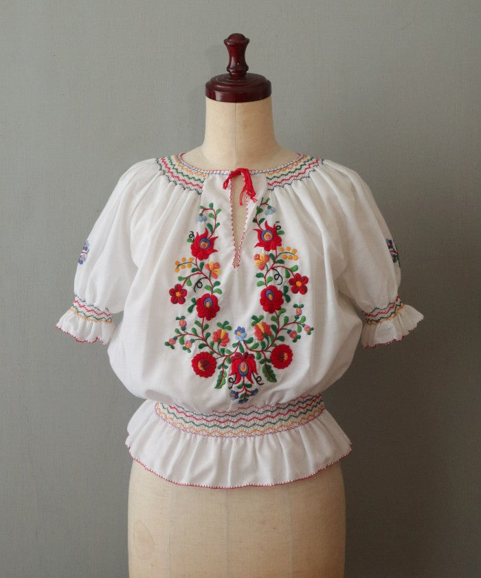 VINTAGE HUNGARIAN EMBROIDERED SHORT SLEEVE BLOUSE - 1