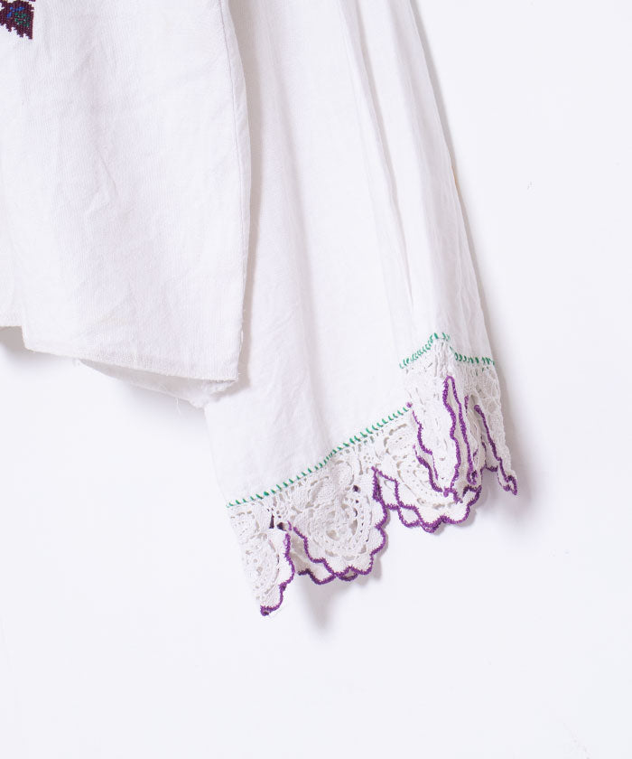 VINTAGE CROATIAN EMBROIDERY BLOUSE ‐ 1