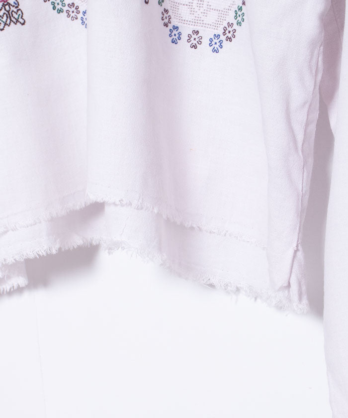 VINTAGE CROATIAN EMBROIDERY BLOUSE ‐ 2