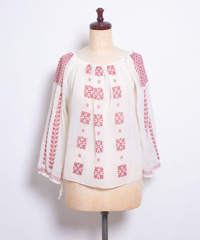1940’s ROMANIAN COTTON GAUZE RED EMBROIDERY BLOUSE