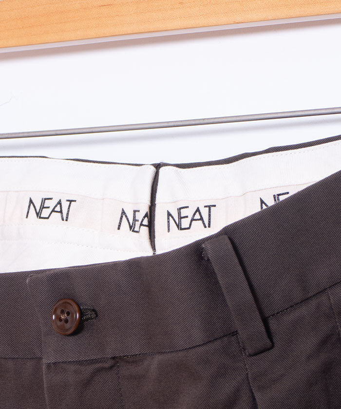 NEAT CHINO - DARK OLIVE