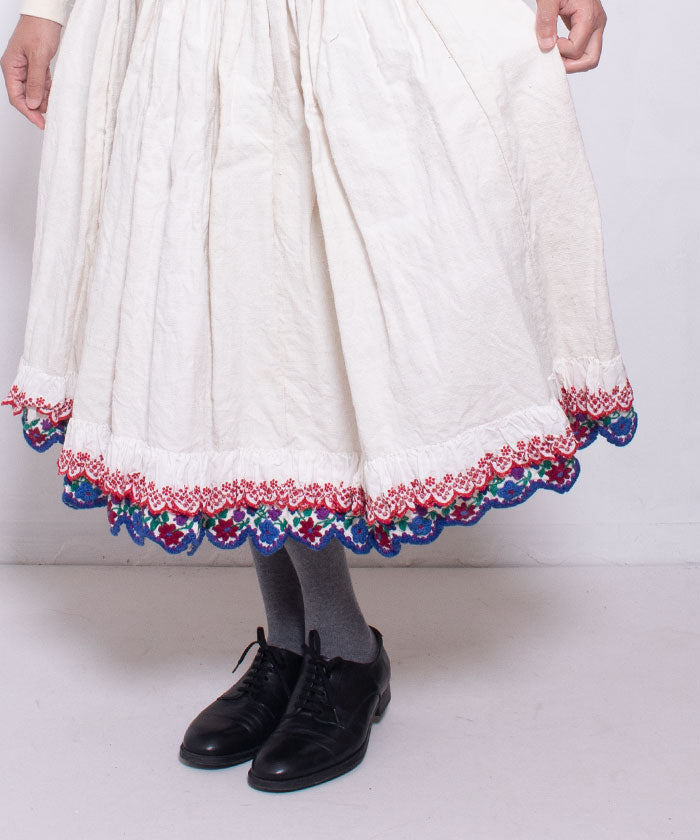 ANTIQUE ROMANIAN EMBROIDERY LINEN SKIRT / アンティーク ルーマニア刺繍 ホームスパンリネンスカート 民族衣装
